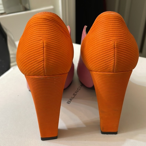 Balenciaga Geometric Colorblock Heels - Picture 4 of 7